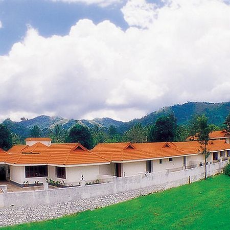 Hotel Silver Crest Thekkady Bagian luar foto