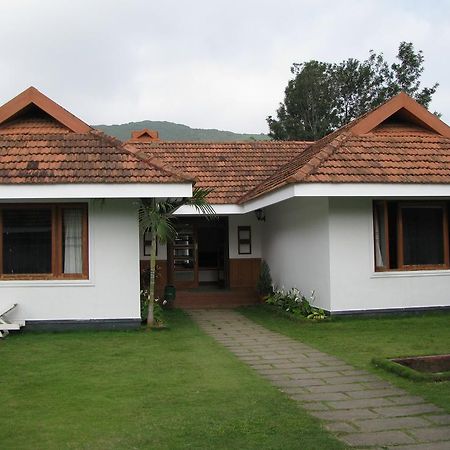 Hotel Silver Crest Thekkady Bagian luar foto